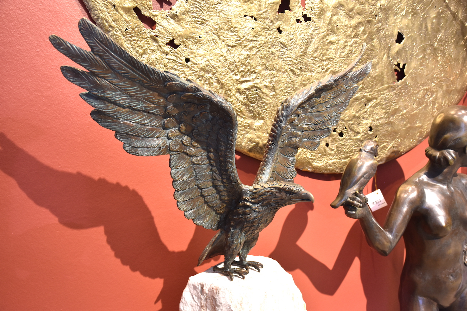 Bronzefigur Vogel SEEDADLER mit Marmorsäule