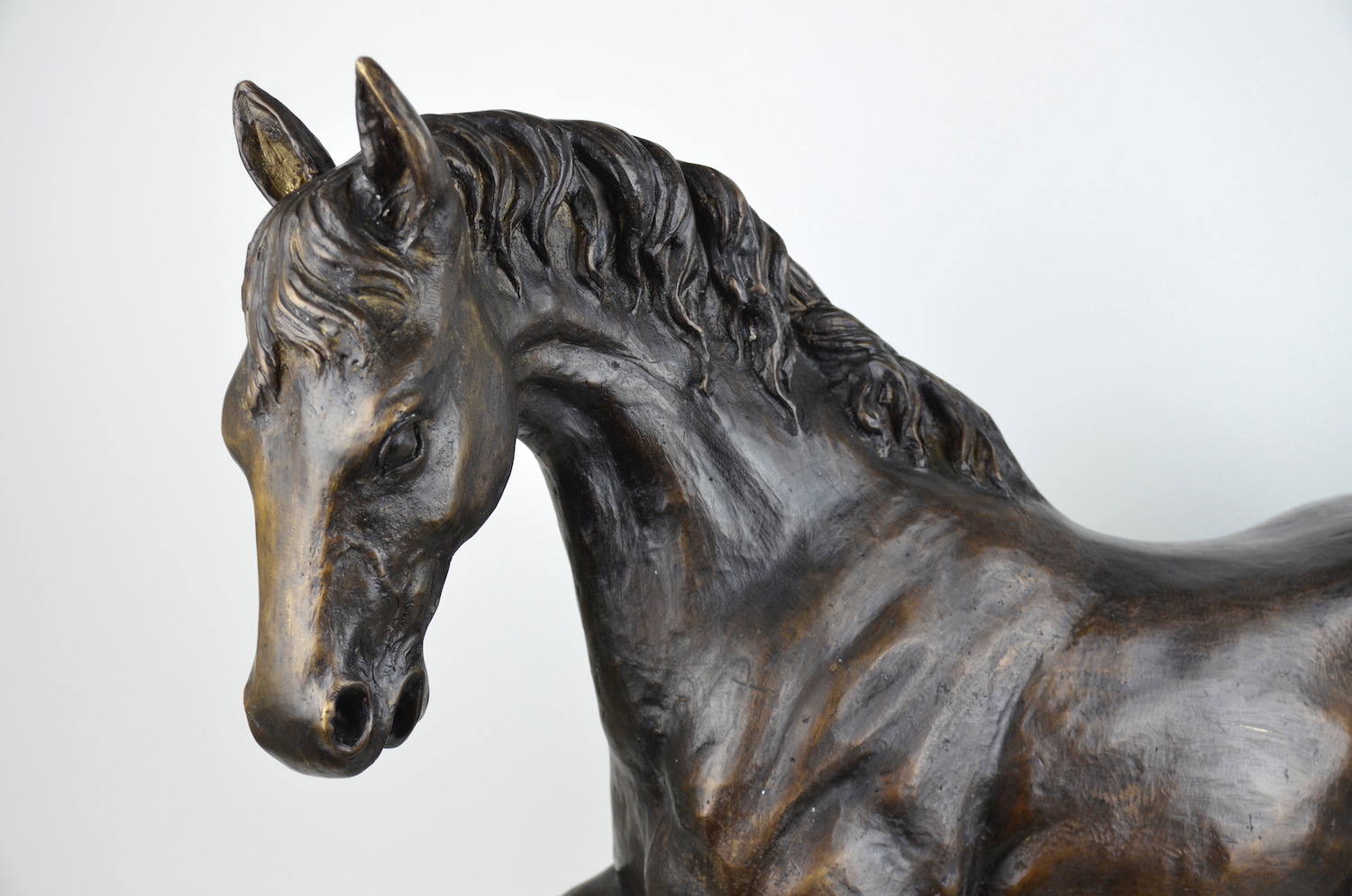 Bronzefigur Pferd CADENZA