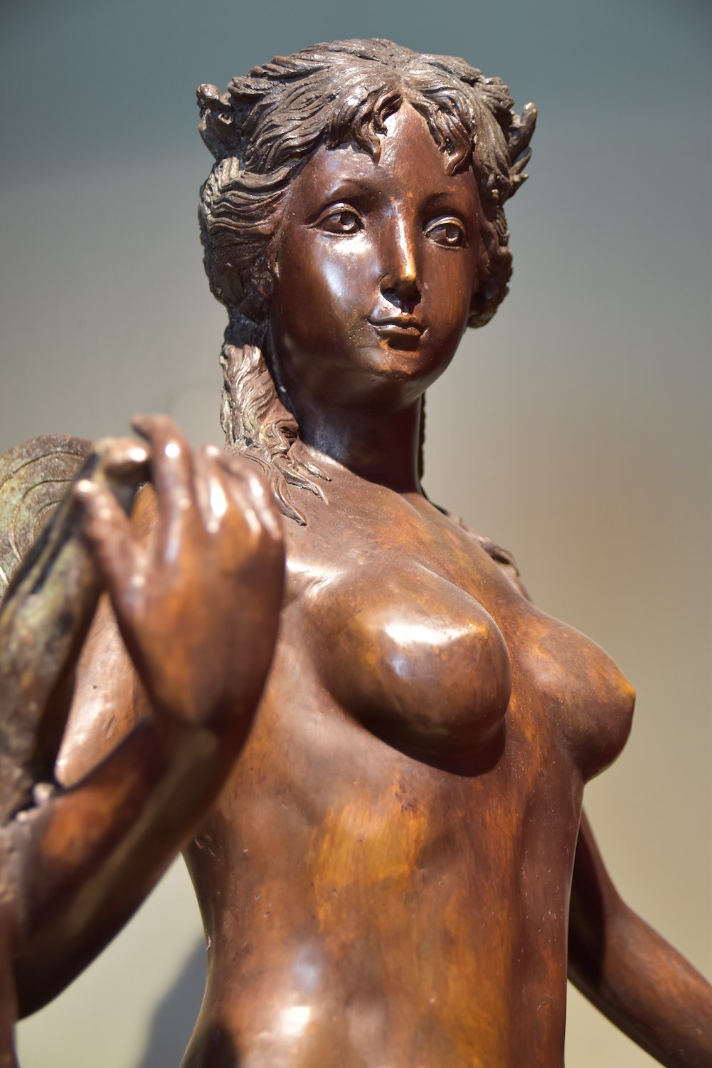 Bronzefigur MARIAM - Frau mit Flügeln
