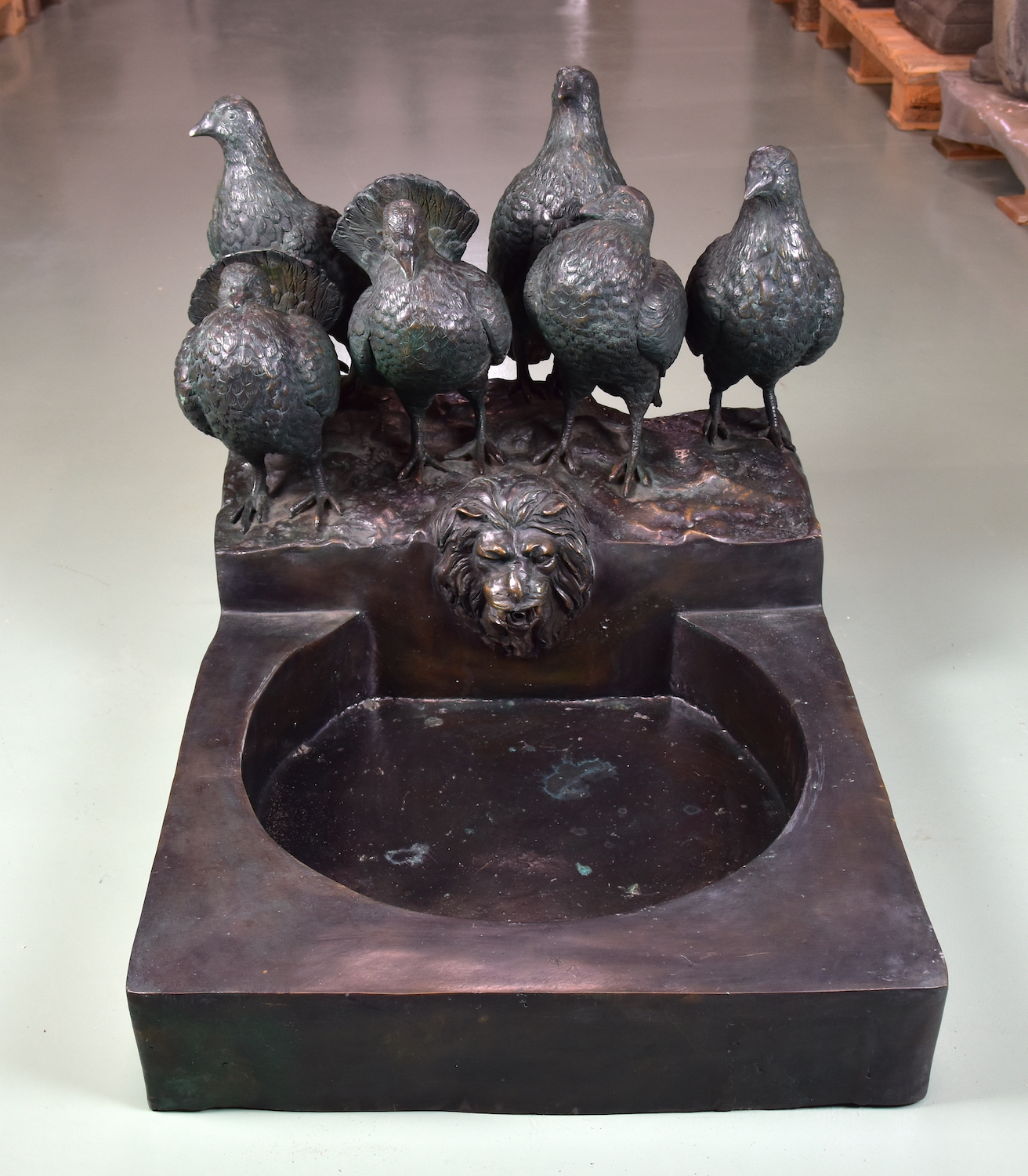 Bronzebrunnen TAUBENBRUNNEN