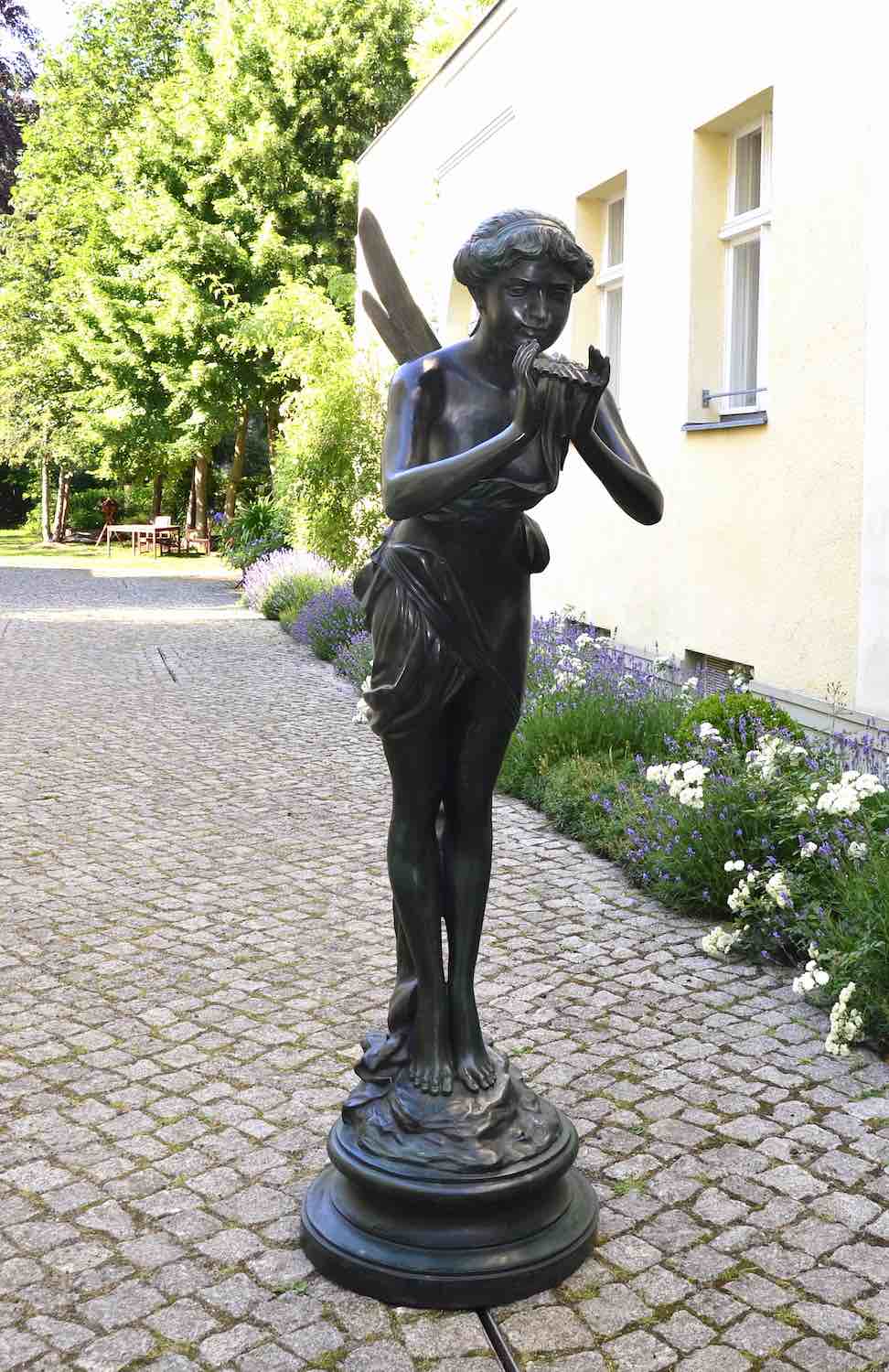 Bronzefigur SELENE 170 cm